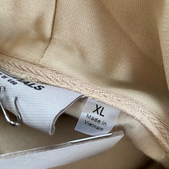 NWT ESSENTIALS Fear of God pullover hoodie in butter cream size XL - Picture 7 of 11